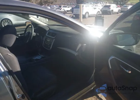 2018 Nissan Altima 2.5 S z USA, uszkodzony, nr VIN 1N4AL3AP0JC170597